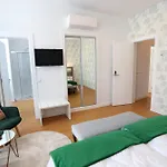 فندق مبيت وإفطار Glass Boutique - & 4*