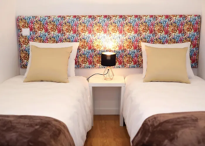 Glass Boutique - & 4*