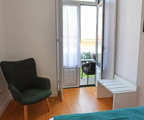 Glass Boutique - & 4* מריניה גראנדה