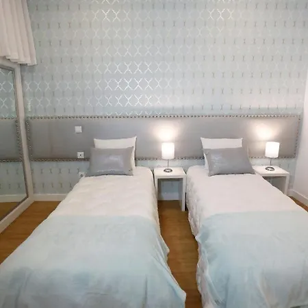 Glass Boutique - & 4*